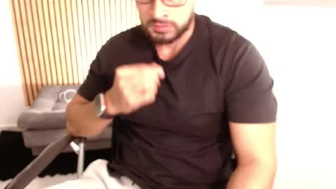 cris         Twitter magnum101010 insta magnumc20 online show from November 20, 3:00 pm