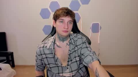 Snapshot of chris_tyson chatting on December 5, 7:27 am Chris Tyson online show from December 5, 7:27 am