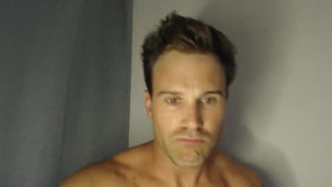 Chris Hemsworth online show from February 9, 6:56 pm