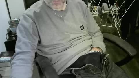 chrisprngr online show from January 12, 9:41 pm