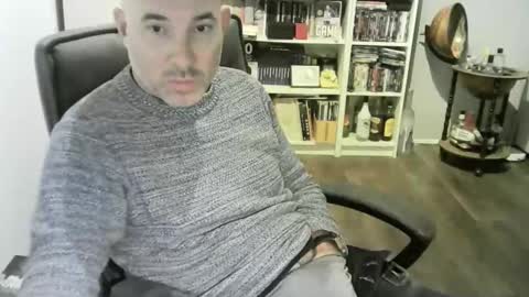 chrisprngr online show from May 10, 12:28 pm
