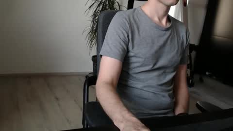 christianblck online show from December 15, 9:06 am