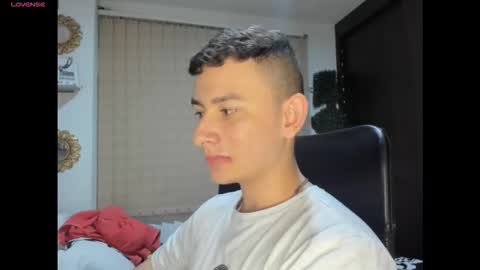 christmiller_1 online show from October 13, 2:17 am