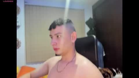 christmiller_1 online show from November 1, 4:05 am