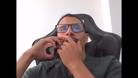 christofer827818 online show from April 11, 6:44 pm