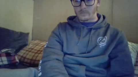 chrisvibess online show from February 8, 4:00 pm