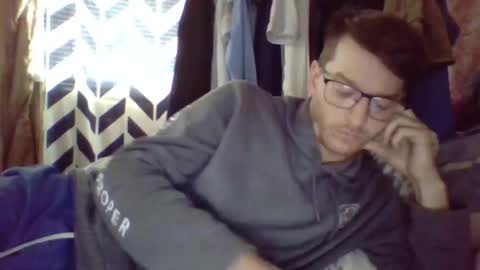 chrisvibess online show from May 8, 1:22 pm
