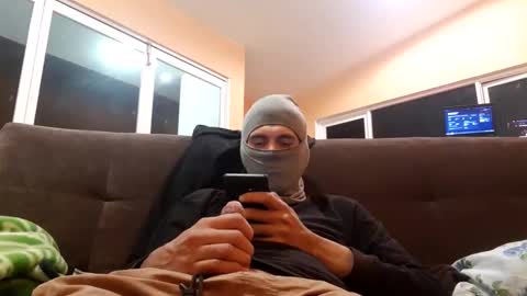 Ernesto online show from January 11, 9:13 am