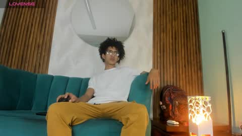 Cj Bocanegra online show from February 25, 12:24 pm