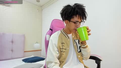 Cj Bocanegra online show from January 7, 11:54 am