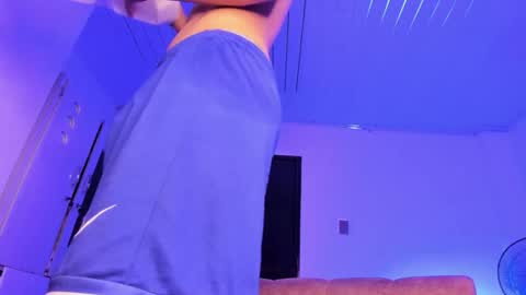 cj_davis1 online show from March 27, 3:21 am