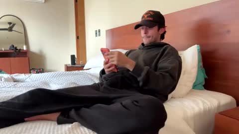 ckeefer96 online show from February 5, 10:06 pm