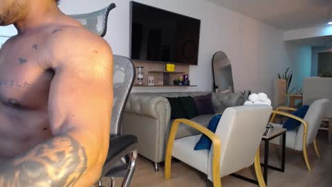 clark_strong online show from December 17, 7:48 pm