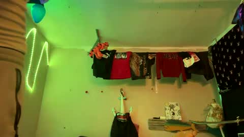 clarkshammer95 online show from October 4, 4:23 pm