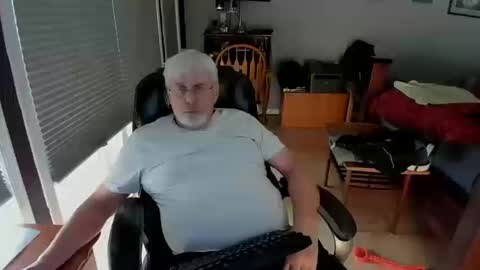 Snapshot of cloudalert62 chatting on October 13, 10:16 pm cloudalert62 online show from October 13, 10:16 pm