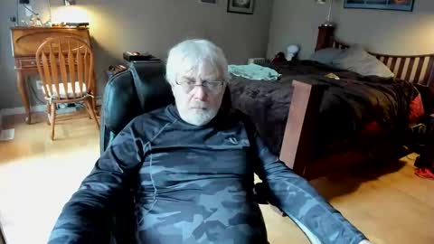 Snapshot of cloudalert62 chatting on March 9, 4:00 pm cloudalert62 online show from March 9, 4:00 pm