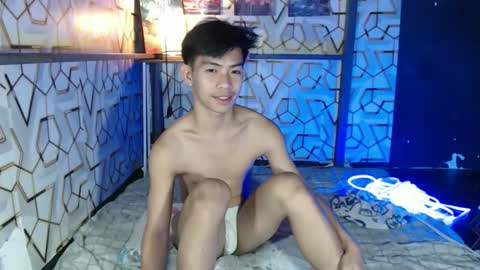 clyde_twinkx online show from January 15, 7:05 pm