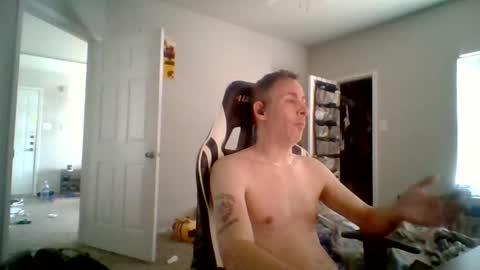 Snapshot of cmypenis chatting on September 15, 5:25 pm Master Bates online show from September 15, 5:25 pm