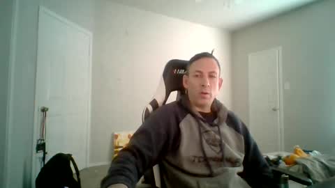 Snapshot of cmypenis chatting on December 29, 5:12 pm Master Bates online show from December 29, 5:12 pm