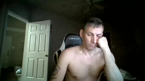 Snapshot of cmypenis chatting on March 3, 5:18 am Master Bates online show from March 3, 5:18 am