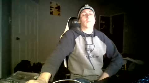 Snapshot of cmypenis chatting on January 27, 12:58 pm Master Bates online show from January 27, 12:58 pm