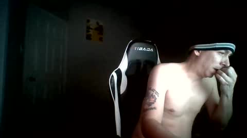 Snapshot of cmypenis chatting on January 12, 12:44 pm Master Bates online show from January 12, 12:44 pm