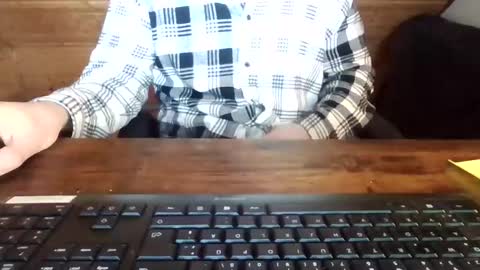 Snapshot of cock4onenight chatting on December 10, 10:17 am cock4onenight online show from December 10, 10:17 am