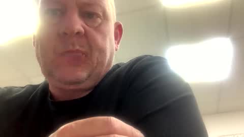 col4nows online show from September 22, 10:59 am