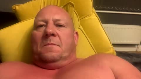 col4nows online show from October 13, 9:32 pm