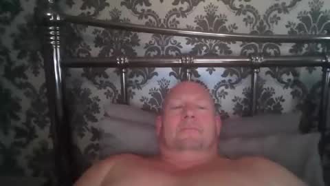 col4nows online show from September 17, 11:22 am