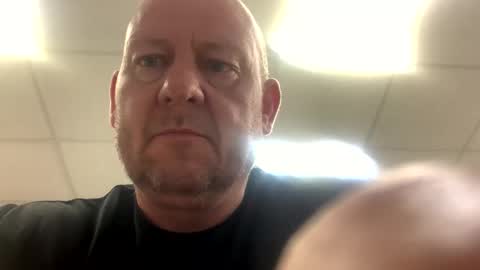 col4nows online show from September 26, 12:03 pm