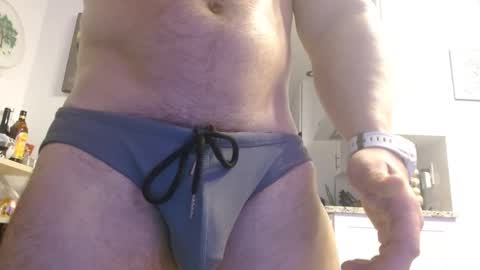 Snapshot of colbymoney chatting on January 19, 11:00 pm Colby big dick money online show from January 19, 11:00 pm