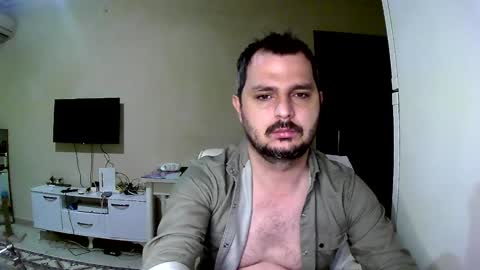 coldskull15 online show from February 1, 4:35 am