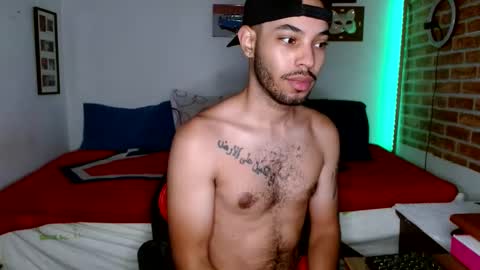 Snapshot of colinlatinbrown chatting on February 3, 12:03 pm IG online show from February 3, 12:03 pm