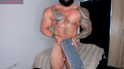 college_muscle_ass online show from December 21, 9:23 pm