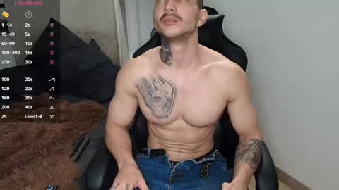 colombianmuscle8 online show from January 15, 5:29 am