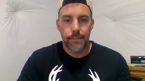 Just me online show from April 17, 8:11 pm