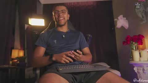 colstorw_ online show from February 10, 10:09 am