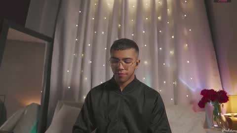 colstorw_ online show from February 20, 10:06 am