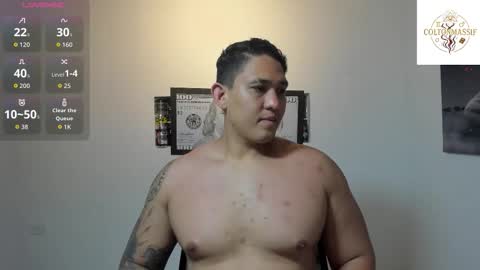 coltonmassif_ online show from December 3, 6:41 am