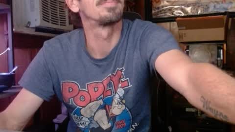 Nelson or ComicKing and sometime Peachy143 online show from January 8, 3:34 am