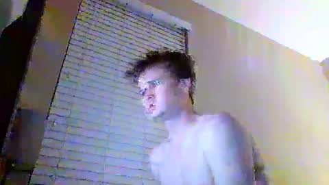 Snapshot of cooldude122222 chatting on January 15, 4:04 am cooldude122222 online show from January 15, 4:04 am