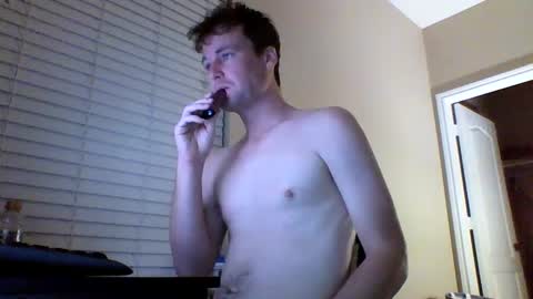 Snapshot of cooldude122222 chatting on January 8, 12:38 am cooldude122222 online show from January 8, 12:38 am