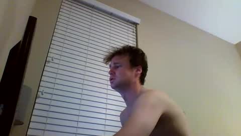 Snapshot of cooldude122222 chatting on February 14, 4:37 am cooldude122222 online show from February 14, 4:37 am