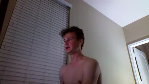 Snapshot of cooldude122222 chatting on February 12, 2:45 am cooldude122222 online show from February 12, 2:45 am