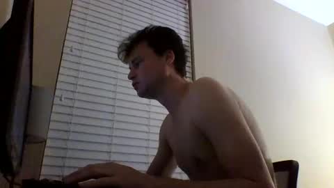 Snapshot of cooldude122222 chatting on February 1, 2:05 am cooldude122222 online show from February 1, 2:05 am