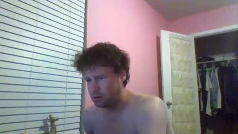 Snapshot of cooldude122222 chatting on October 18, 4:17 am cooldude122222 online show from October 18, 4:17 am