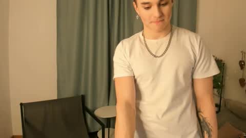 Henry online show from March 3, 9:10 pm