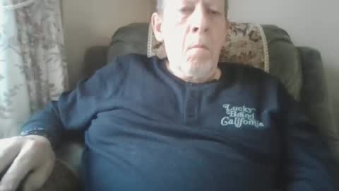 courieral1 online show from December 3, 8:42 am