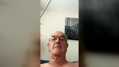 cravena2353 online show from June 21, 5:02 am